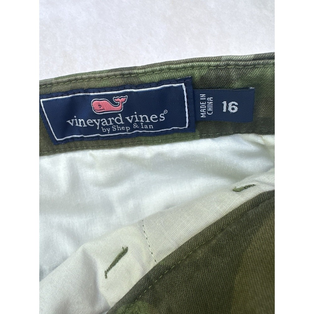 Vineyard Vines Shorts Camo Breaker Boys Size 16 Surfing Dogs - Picture 3 of 5